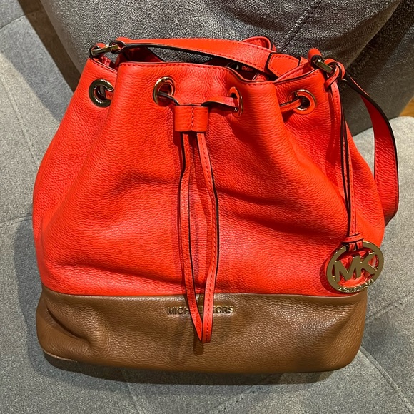 Women’s Michael Kors Large Draw String Bucket Bag - Red Orange/Brown - Picture 1 of 6